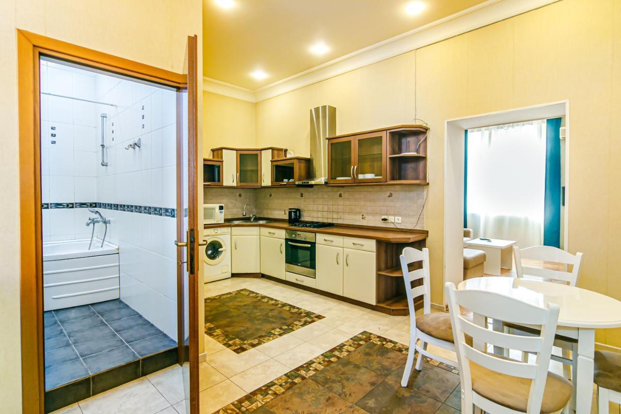 Windy City Apartment Baku Bagian luar foto